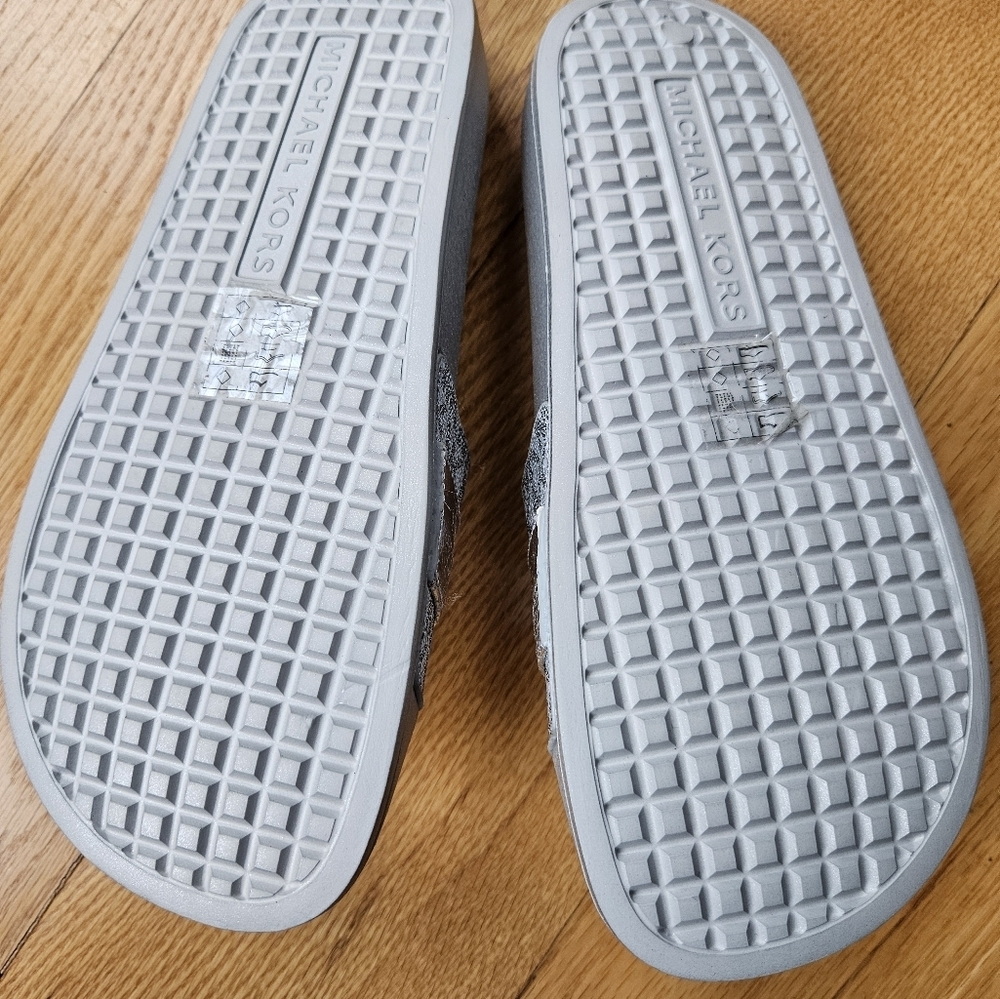 Michael Kors Metallic Silver Brandy Slides NWB - Picture 8 of 14